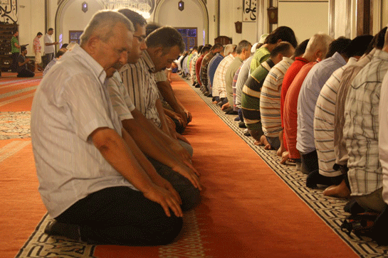 Kadir Gecesi Namaz Nasl Klnr